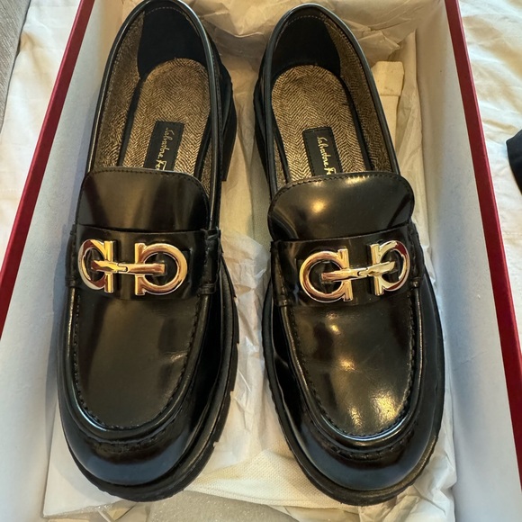 Ferragamo Gancini Loafers - Picture 2 of 8